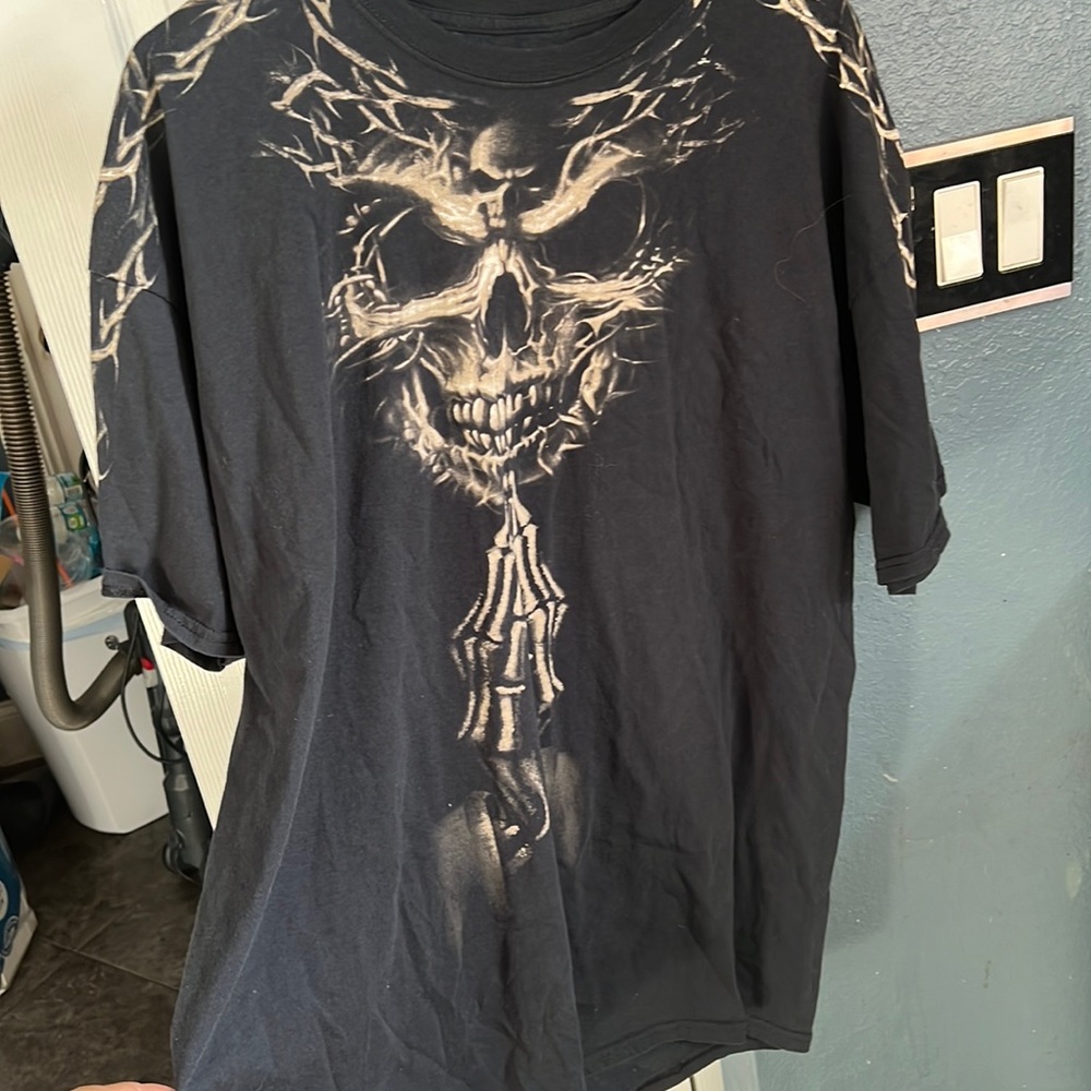Mens t shirt